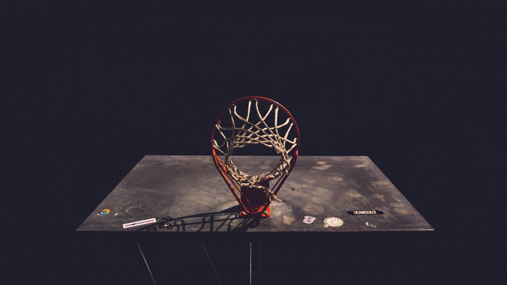 纳达尔鏖战五盘惊险晋级，法网卫冕之路再进一步