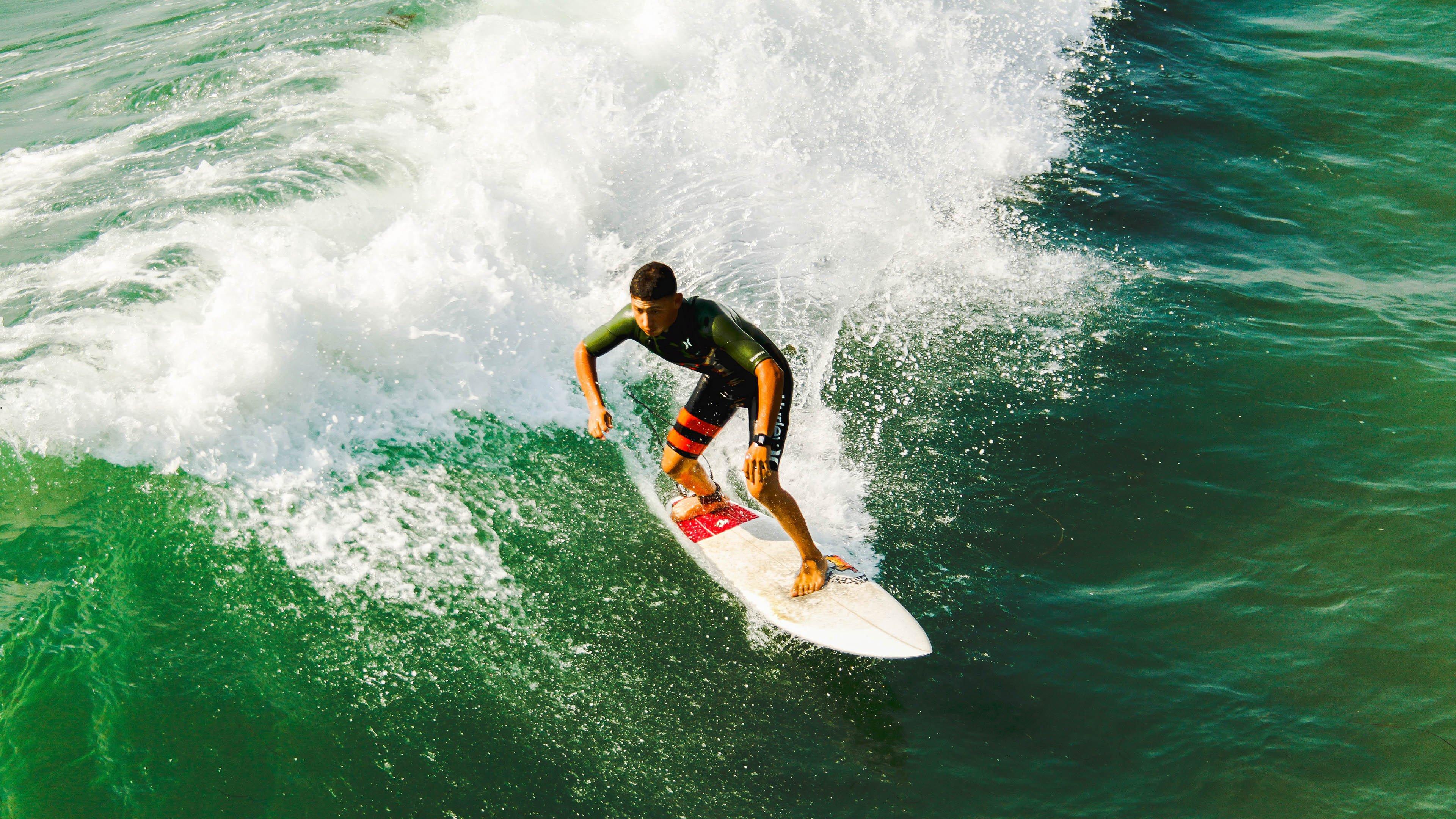 库里三分球神准破纪录 勇士主场大胜对手