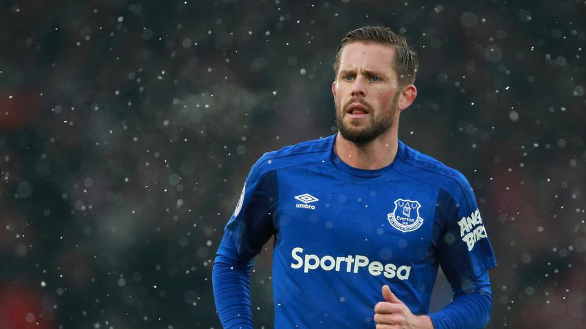 梅西第八次荣膺金球奖 刷新历史纪录再创足坛传奇